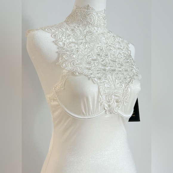 Kaviar Oh La La Cherie Whisper White Guipure High Neck Lace Bodysuit Small NEW - Picture 3 of 6